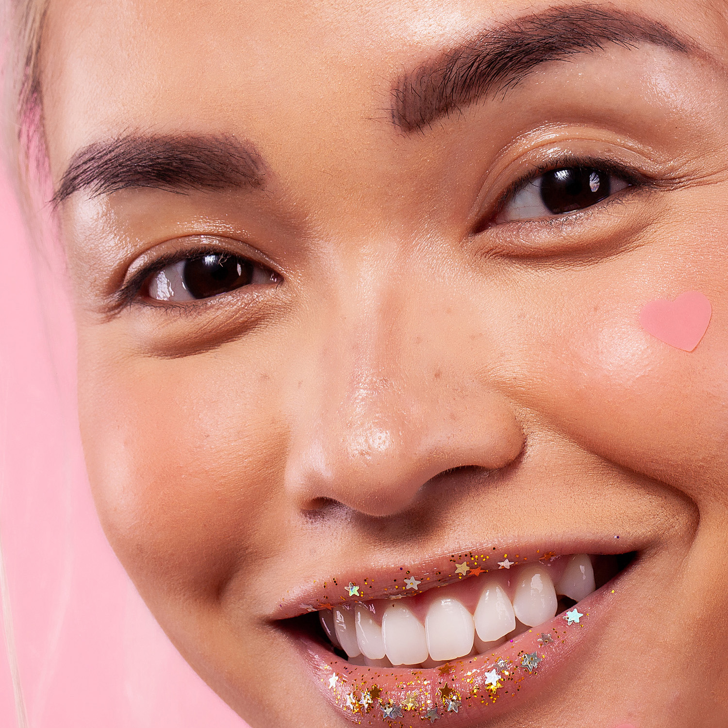 PARCHES FACIALES "SUPER HEART" PARA ACNÉ (PARCHES PARA IMPERFECCIONES)